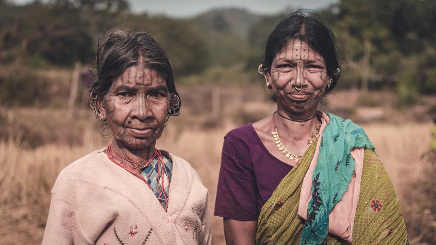 History and cultures that wear silver jewelry