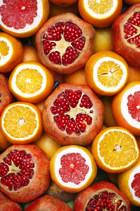 How to incorporate pomegranates into your diet