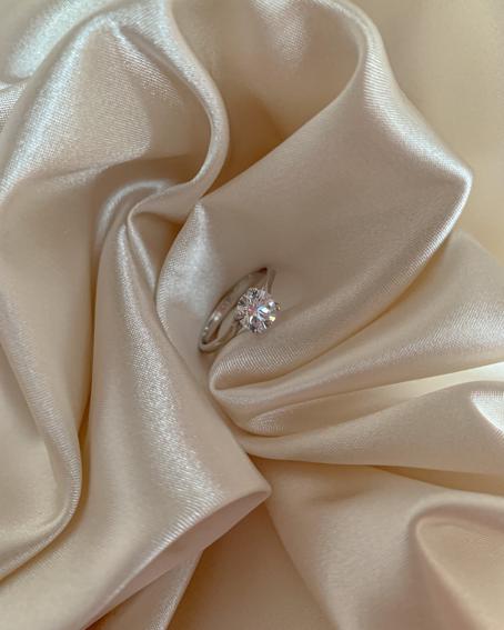How to incorporate silver jewelry into your life