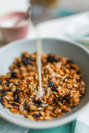 Nutritional components of granola and how they impact health