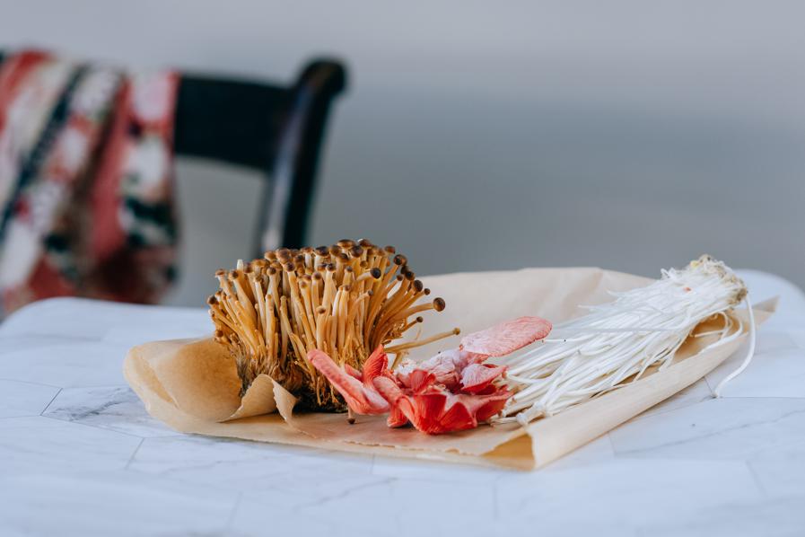 Recipes and tips for preparing enoki mushrooms