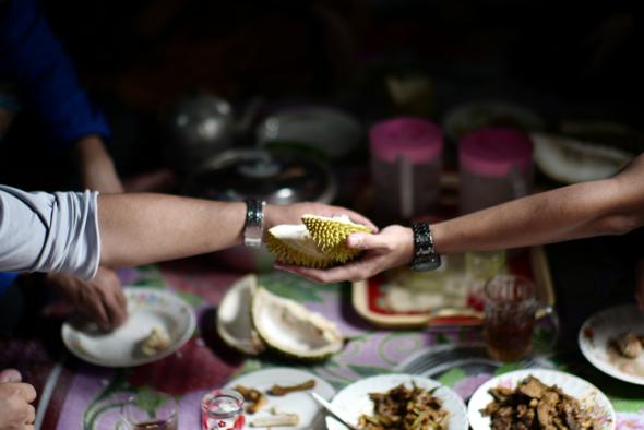 Tips for eating durian