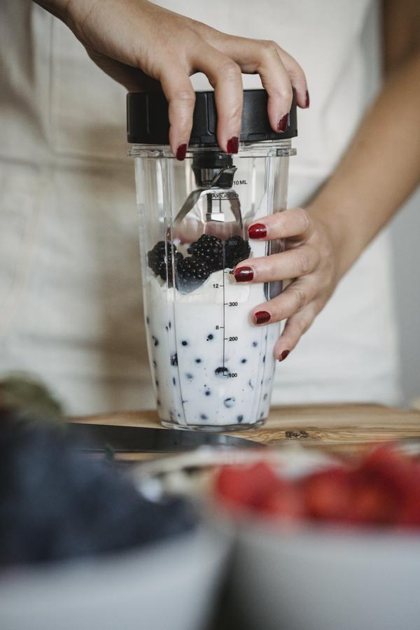 Easy steps to making a healthy smoothie