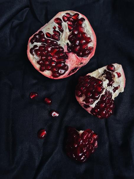 How to incorporate pomegranates into your diet