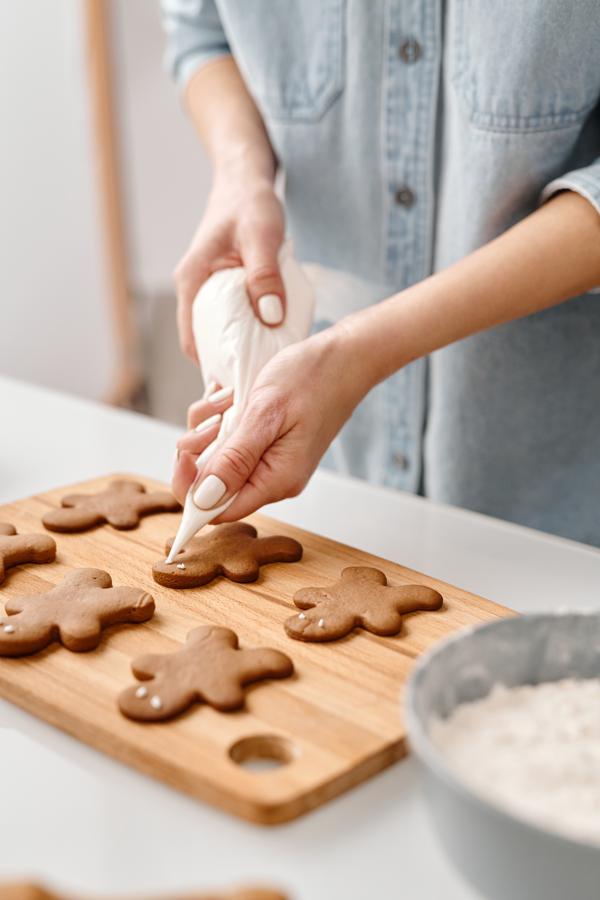 Ingredients and preparation of a delicious chocolate peda