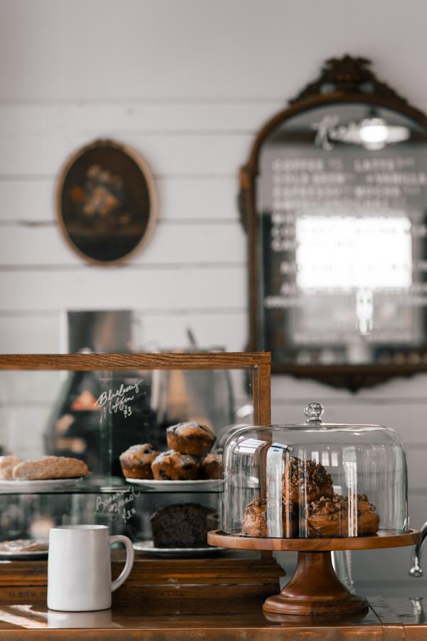 Photos and visuals to showcase the chocolate peda